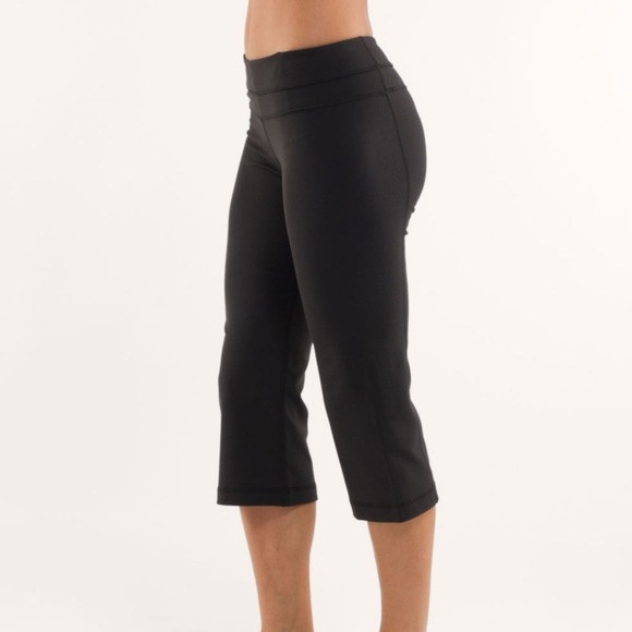 Two pairs of Lululemon Groove Crop workout pants - Picture 1 of 6